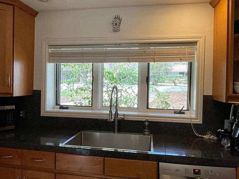 1656 N Broadview Dr — Photo 20