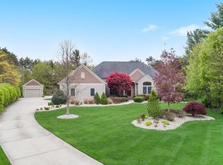 16632 Pine Dunes Ct, Grand Haven, MI 49417