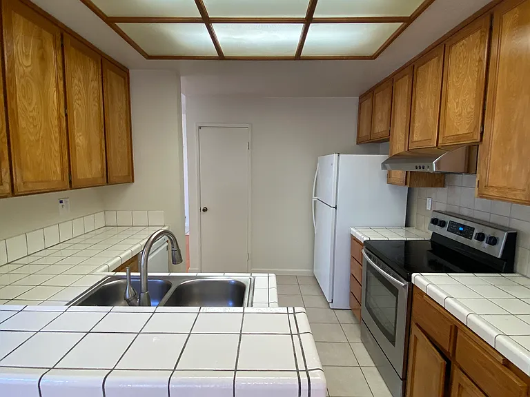 5315 Shattuck Ave — Photo 12