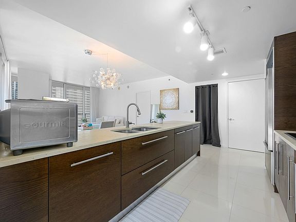 3rd image of 475 Brickell Avenue #1815