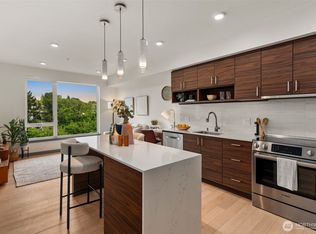 11903 NE 128th St #612, Kirkland, WA