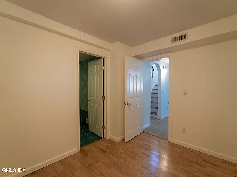 37 Amherst Rd — Photo 12