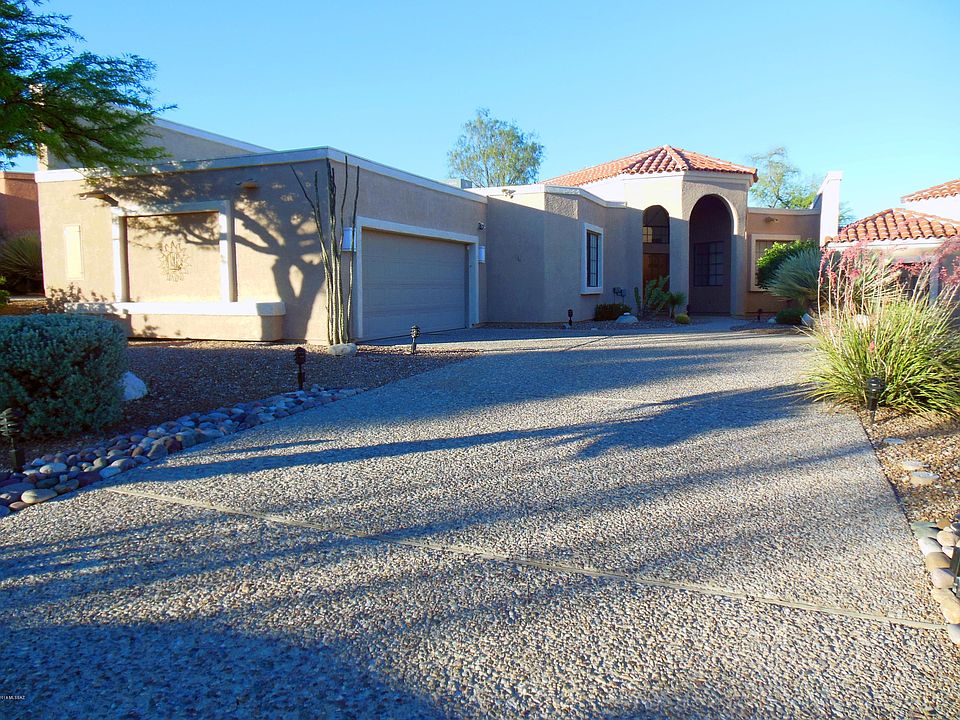 1st image of 3470 N Country Club Vista Pl