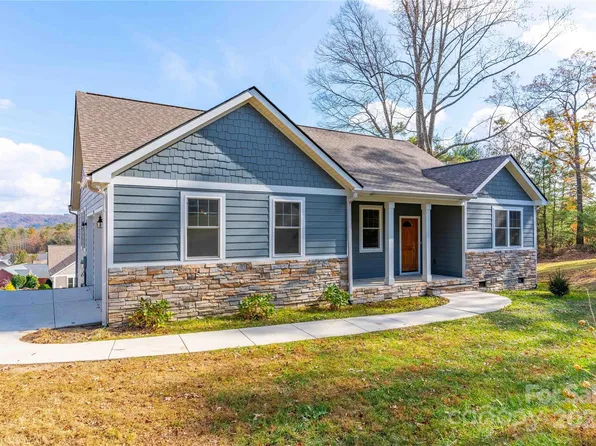 2637 Bowden Ln, Hendersonville, NC 28792