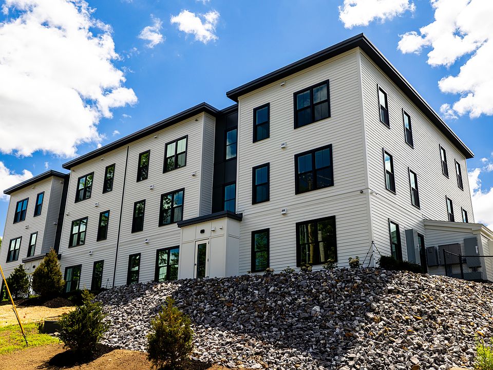 1st image of 540 Centre St #222