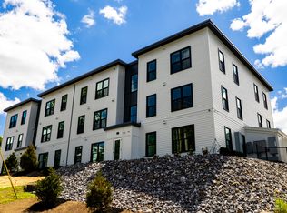 540 Centre St #222, Bath, ME 04530