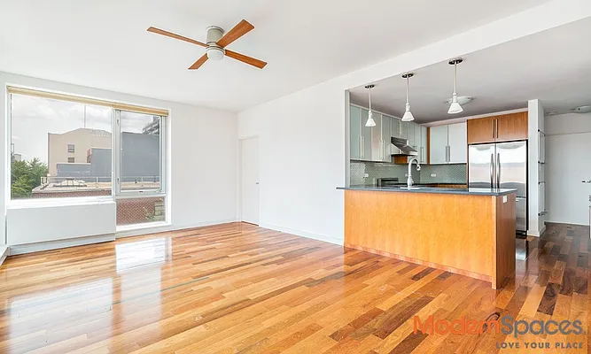Sold by Modern Spaces | media 2