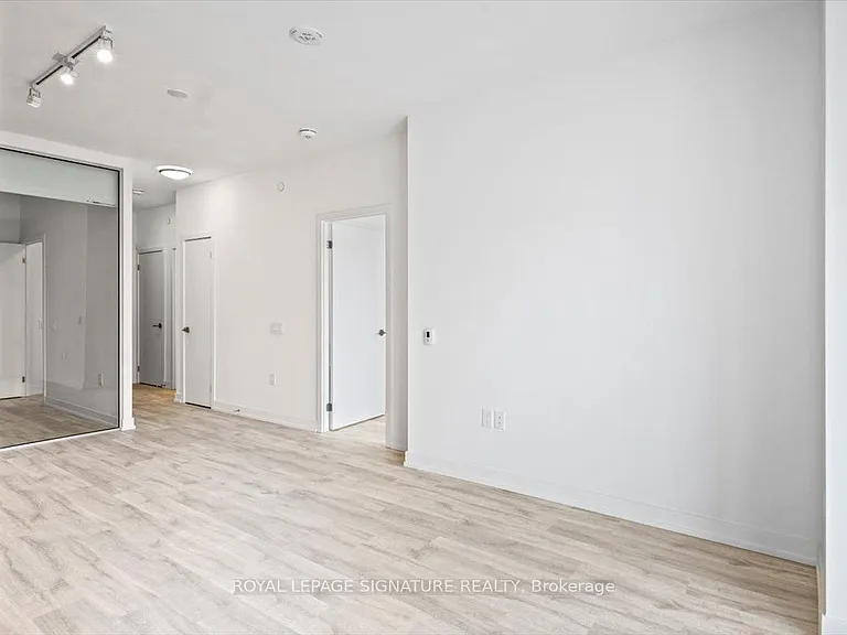 7 Golden Lion Hts #N435 — Photo 12