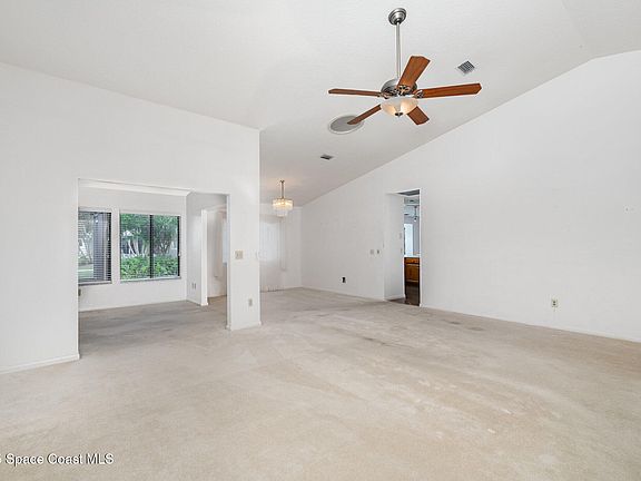 4th image of 1605 Freedom Dr