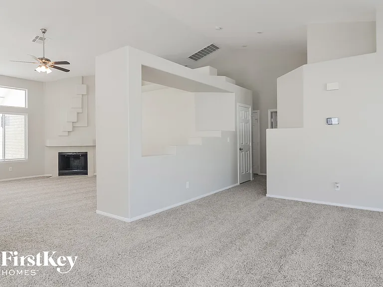 107 Workman Ct — Photo 4