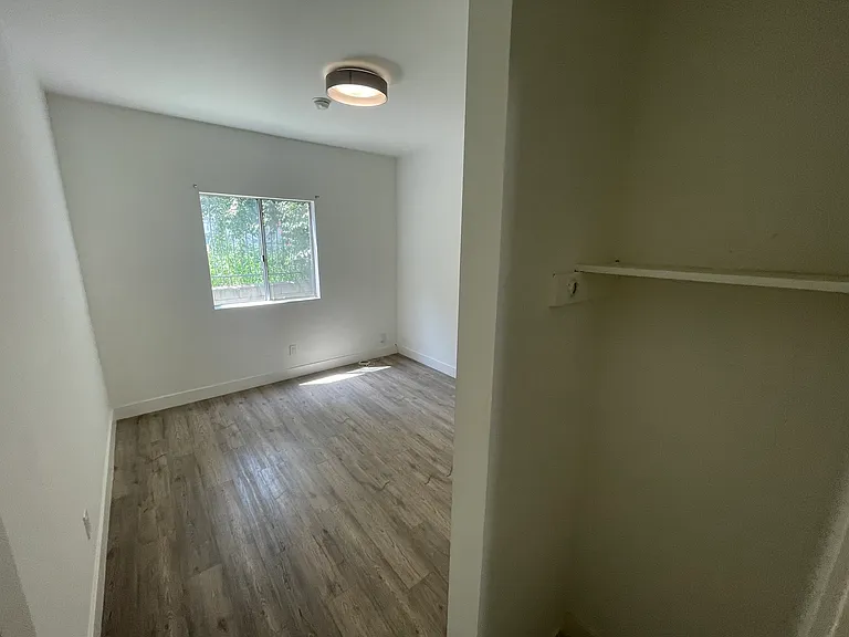 959 3/4 N Vendome St #959-G — Photo 14