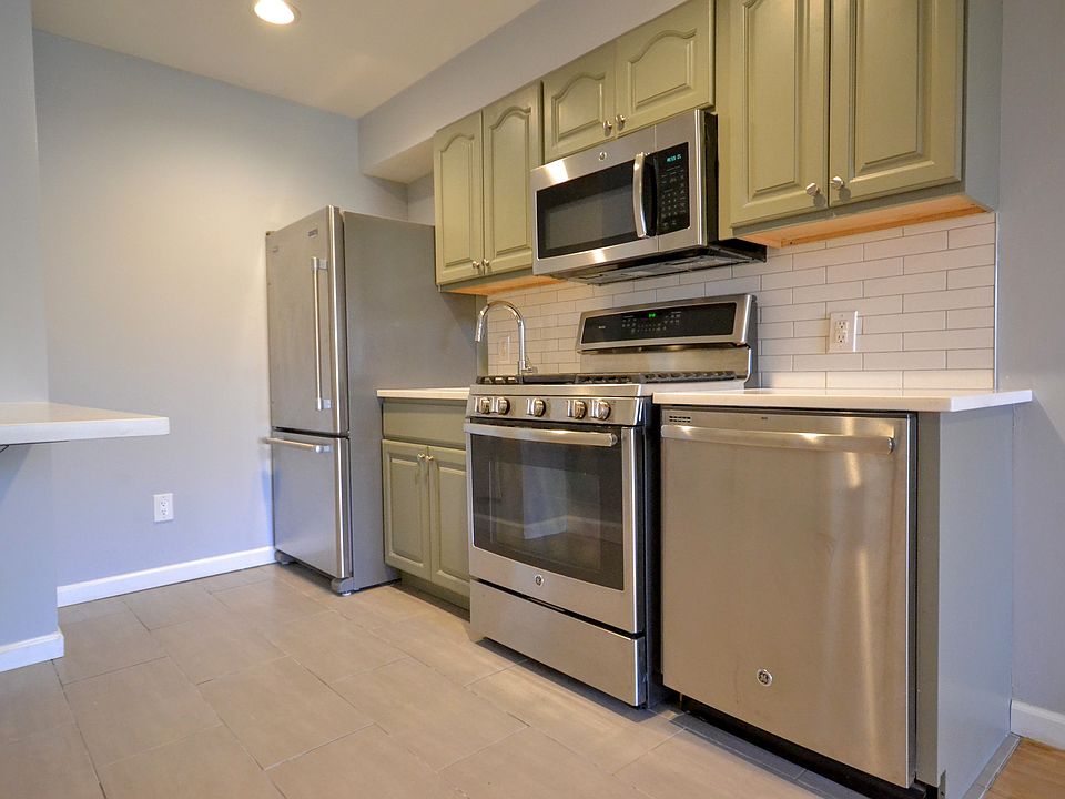 1st image of 386 Vernon Ave