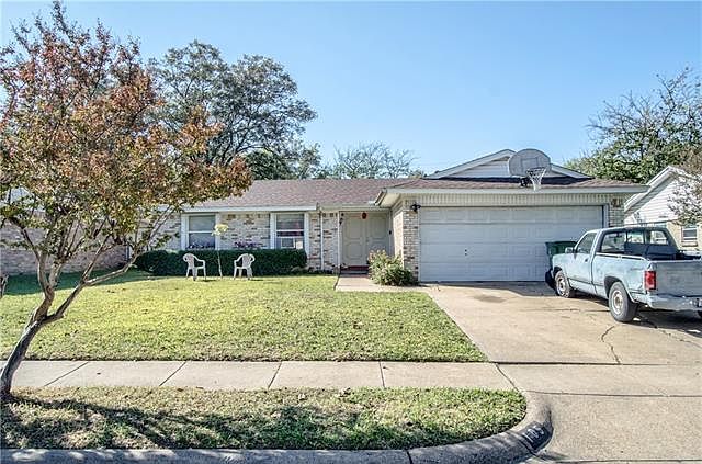 1st image of 105 S Bernice Dr