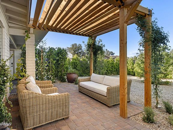3rd image of 2811 E CORRINE Drive