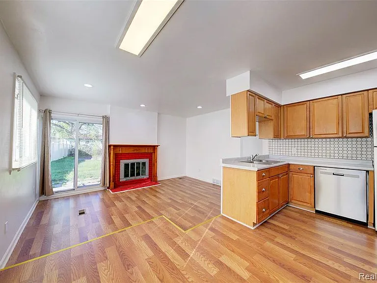 35030 Michelle Dr — Photo 8