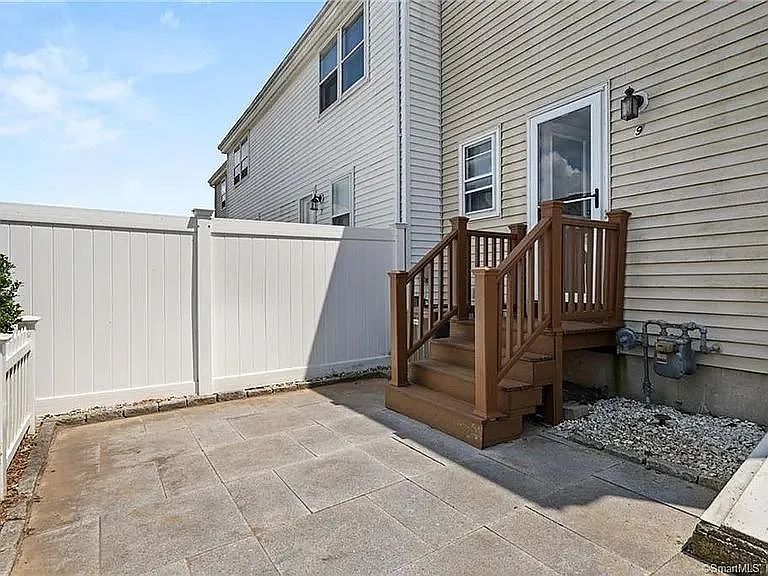 9 Persimmon Ln — Photo 32