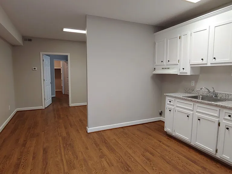 lexington garden apartments — Photo 6