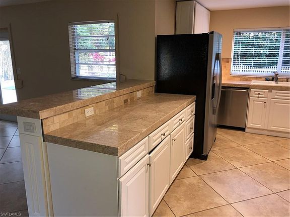 3rd image of 2768 Longboat Dr