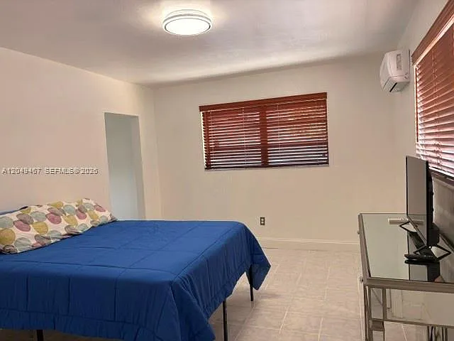 12890 NE Miami Ct — Photo 5