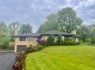 6112 Crestmont Dr, Butler, PA