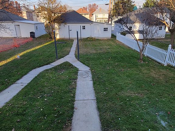 3rd image of 29 Stewart Pl #31
