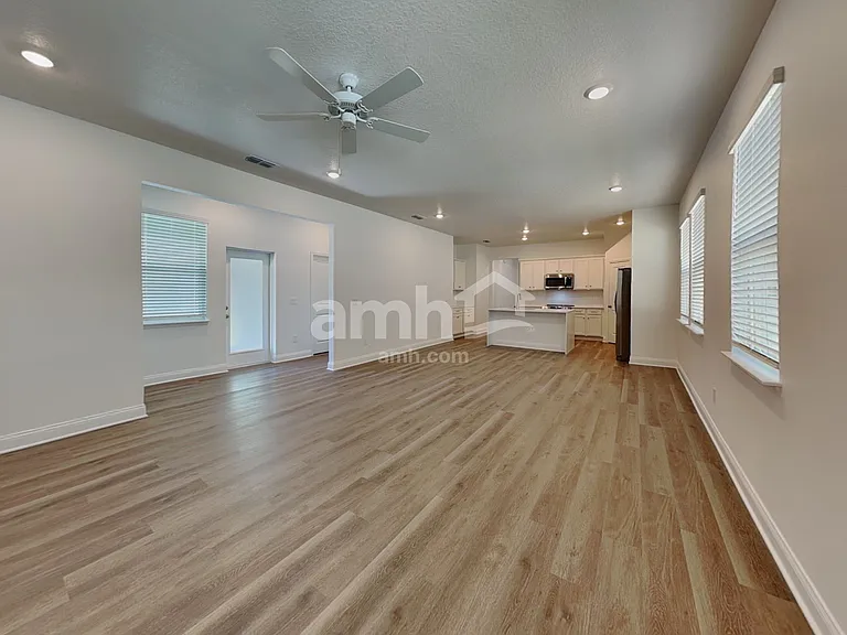 16373 Aubergine Aly — Photo 9