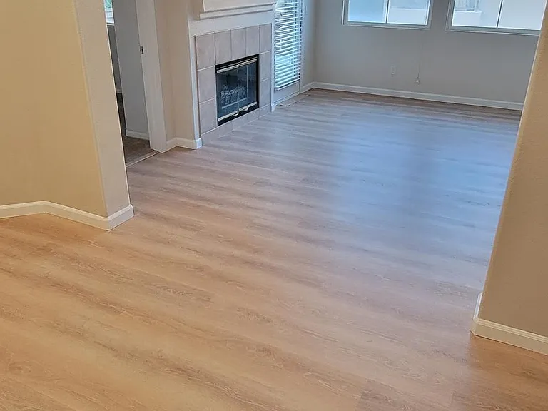 895 Custer Ave — Photo 7
