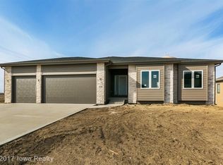 10691 NW 71st Ln, Johnston, IA 50131