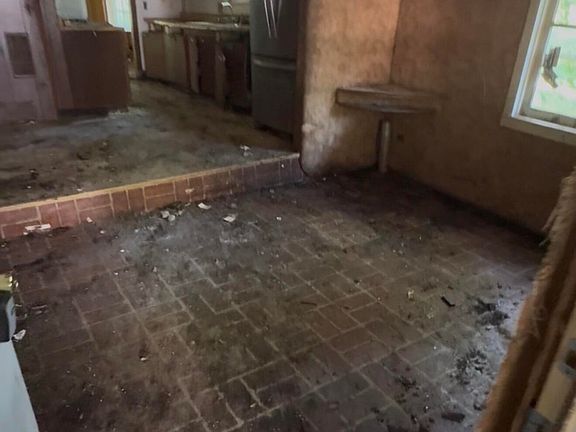 3rd image of 154 Oliverda Dr