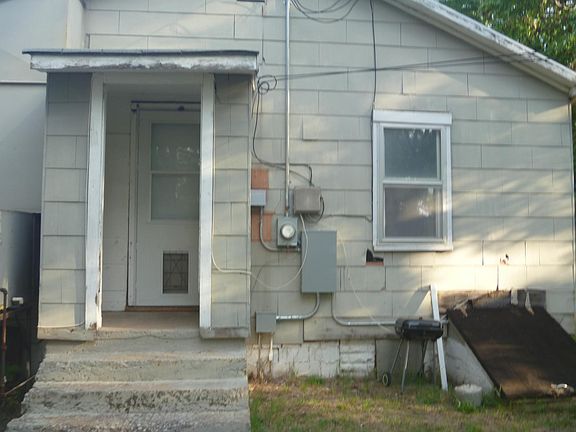 back of house faces south