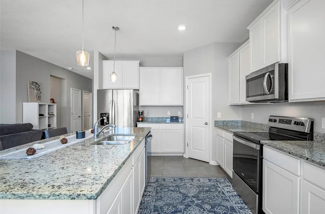 10618 Lure Pl — Photo 3