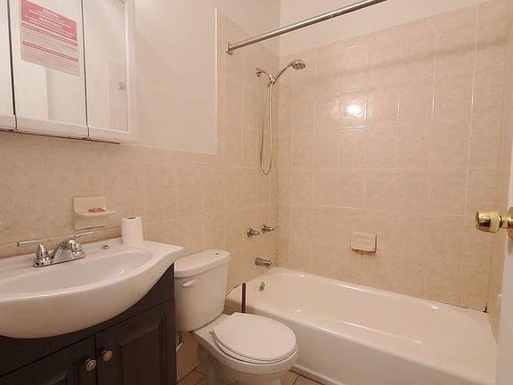 4th image of 728 Saint Nicholas Ave APT 4