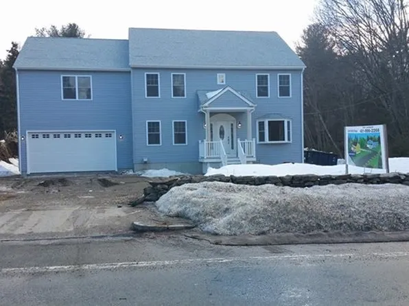 886 Greenville Ave, Johnston, RI 02919