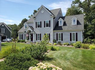 60 Tufts Dr, Manchester, CT 06042