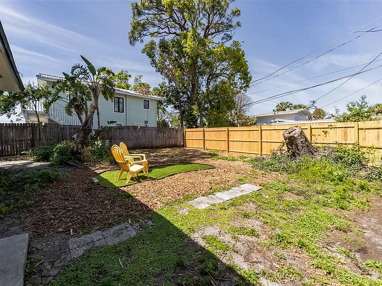 418 Lebeau St — Photo 30