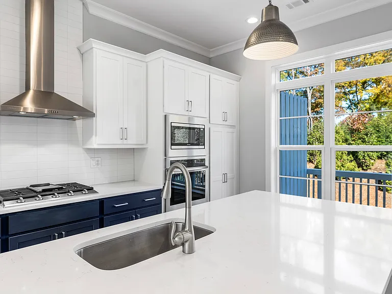 2035 Parkside Ln — Photo 14