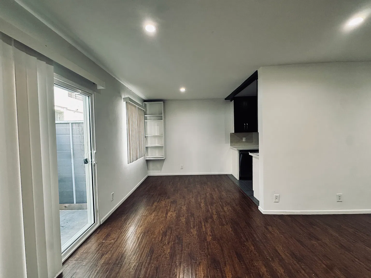 1 bed, 730 sqft, $1,950 — Photo 4