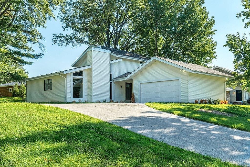 194 Rue Grand Dr, Lake Saint Louis, MO 63367 Zillow