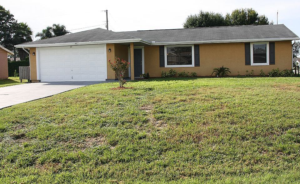 1st image of 685 SW Pueblo Ter