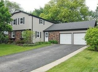 891 Silver Rock Ln, Buffalo Grove, IL 60089