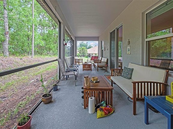 5th image of 32 CARNATION COURT