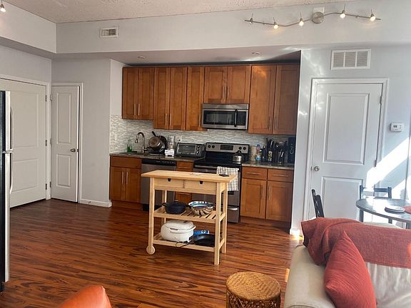 2nd image of 2029 Montrose St APT 304