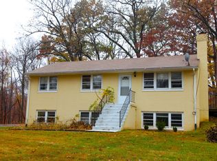 41789 Stumptown Rd, Leesburg, VA 20176