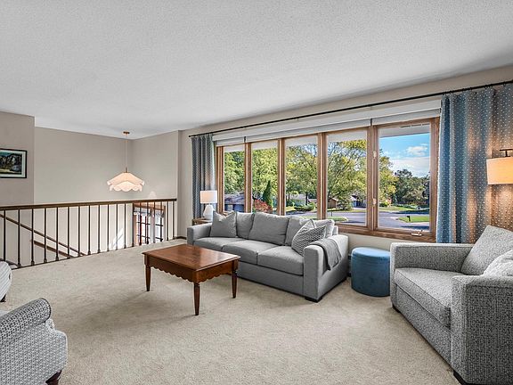 5th image of 10024 Johnson Cir
