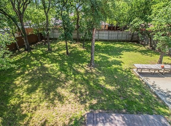 5th image of 1612 Donna Ln