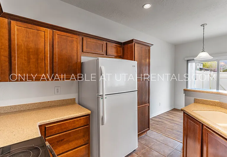 211 Greenfield Cir #150 — Photo 12