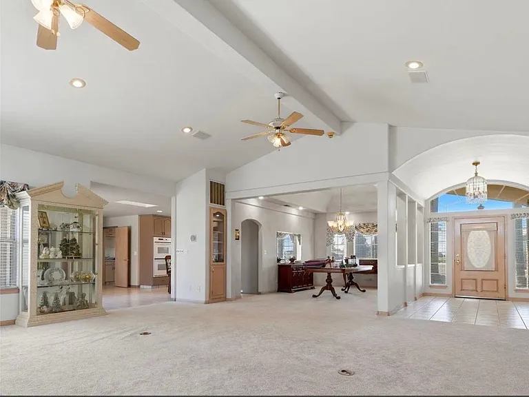 2702 E Goshen Ave — Photo 22
