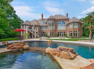 6006 Westshore Ct, Parkville, MO 64152