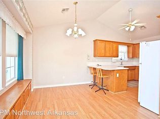 11 Merritt Dr, Bella Vista, AR 72714