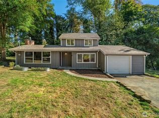 1251 S 230th St, Des Moines, WA 98198